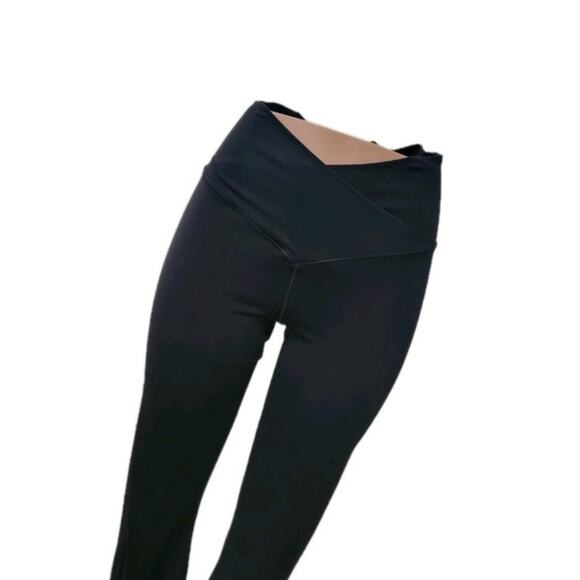 OFFLINE by Aerie Real‎ Me Flare Hi-Rise Long Inseam Pants Women's XL Black - Picture 2 of 12
